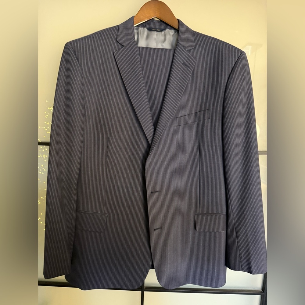 Brooks Brothers Explorer Navy Pinstripe Suit 46R - Picture 2 of 10